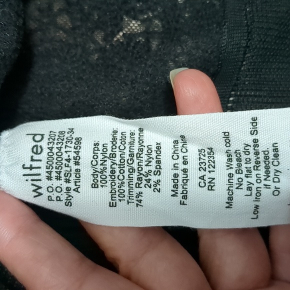 Wilfred NWT. Cropped long sleeve black see through pattern top. Small. - Picture 3 of 5